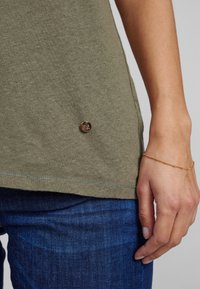 Mos Mosh T-shirt basic - army