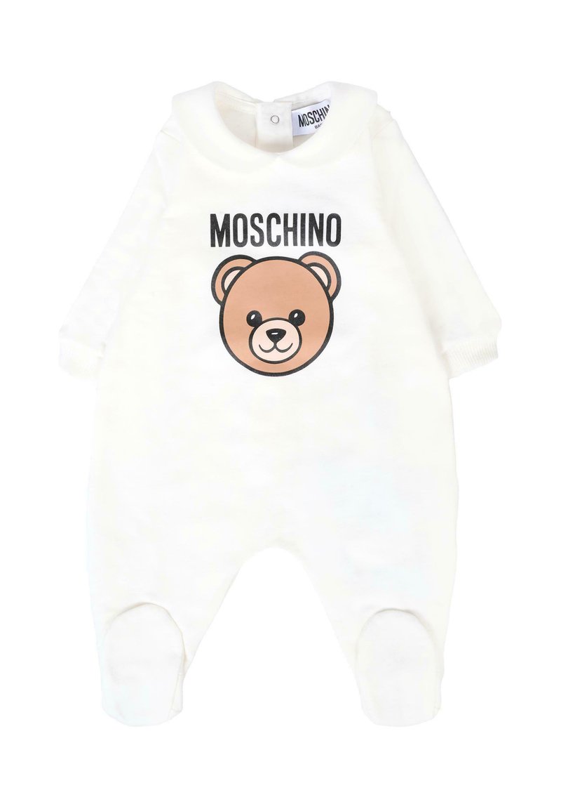 Biały kombinezon dla niemowląt z długim rękawem, zdobiony grafiką brązowego misia pluszowego oraz napisem "Moschino". Wykonany z miękkiego materiału, z zapięciem na napy.