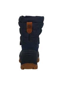Botte imperméable bleu marine avec une tige en textile matelassé, semelle en caoutchouc et un accent en cuir marron au talon. Coutures renforcées visibles.