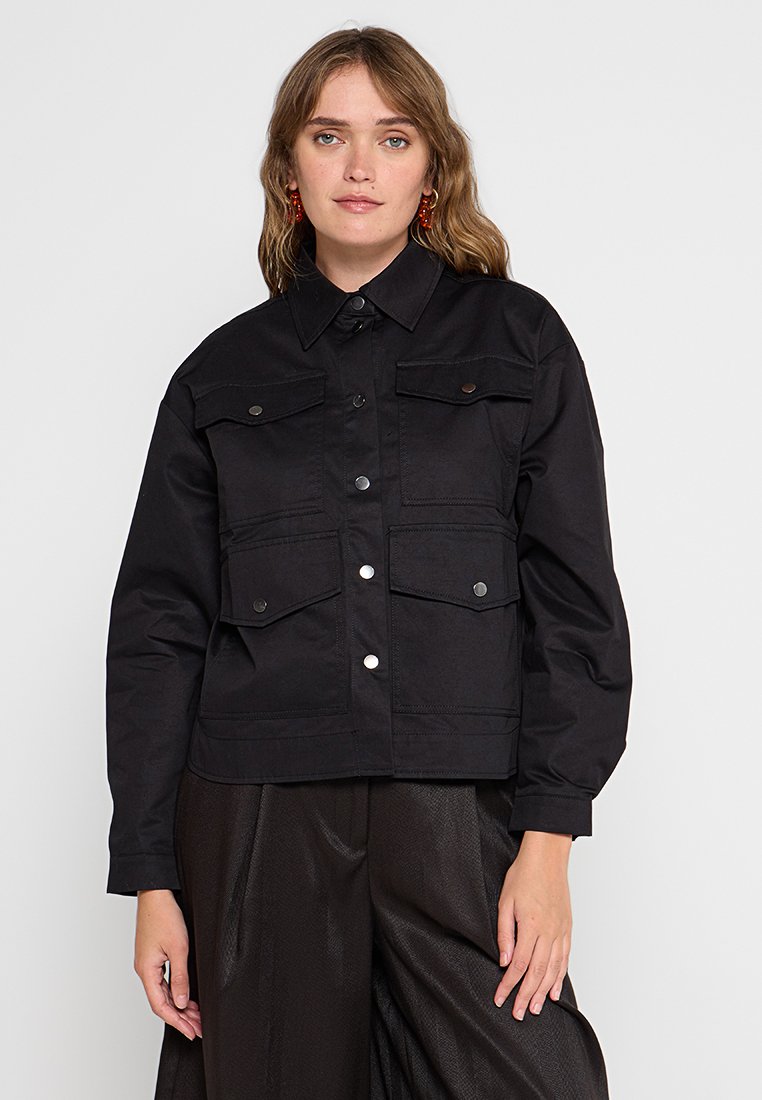 Stella Nova Lichte jas zwart