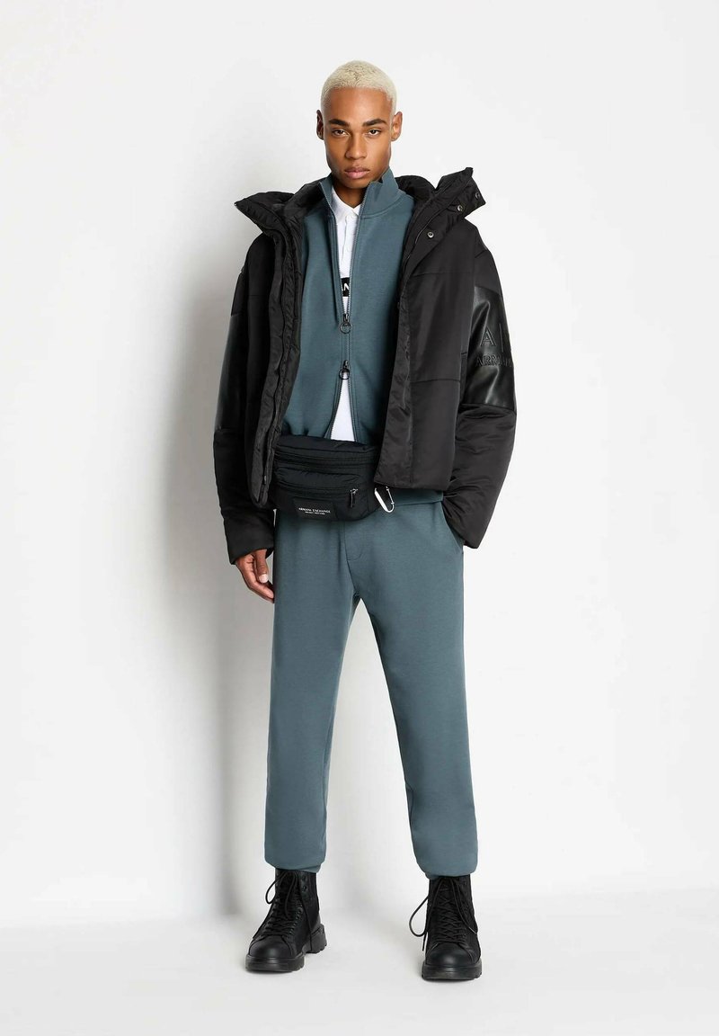Armani Exchange Trainingsbroek blauwgrijs Armani Exchange Trainingsbroek blauwgrijs
