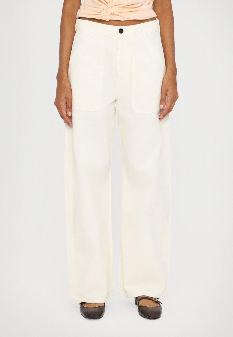 Citizens of Humanity - AYLA CARGO - Relaxed fit -farkut - off white, Suurenna