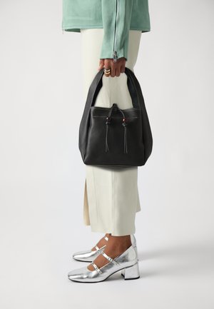 GRAIN HARPER BAG - Handbag - black
