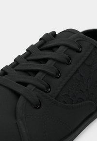 Anna Field Sportcipő - black