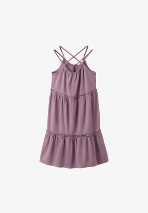 Robe mauve sans manches avec volants superposés et fines bretelles croisées sur fond blanc.