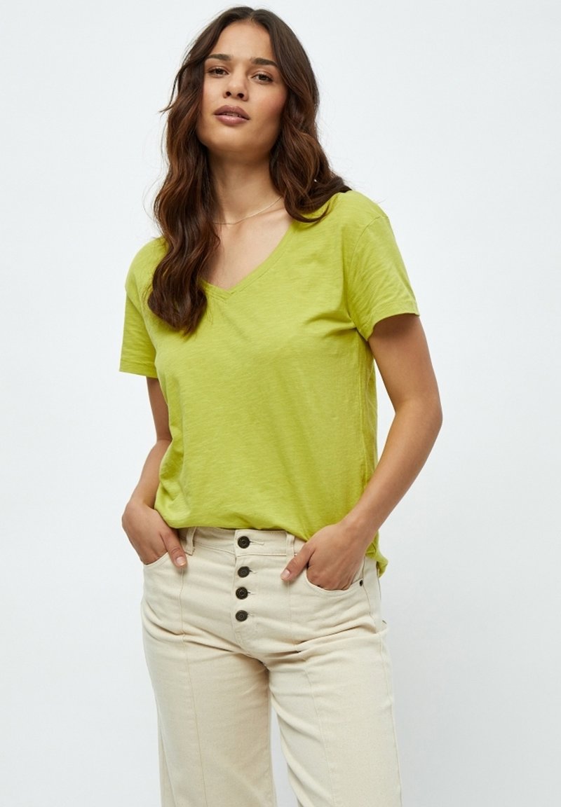 Desires DEDANNON TEE - Základné tričko - pear green
