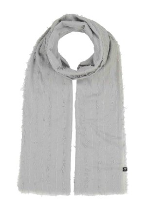 Hellgrauer, strukturierter Schal mit dezenten vertikalen ausgefransten Linien, locker geschlungen mit herabhängenden Enden, vor weißem Hintergrund.