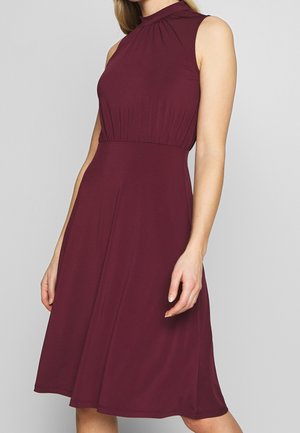 Sukienka z dżerseju