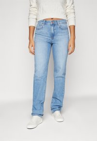 ONLY - ONLJACI STRAIGHT - Sirgete säärtega teksad - light blue denim Väikepilt 1