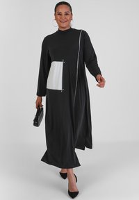 Modanisa CREW NECK ALIA - Freizeitkleid - black