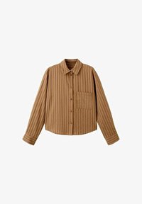 Camisa marrón de manga larga con botones, con rayas verticales blancas y pequeños patrones de puntos, bolsillo frontal en el lado izquierdo y cuello puntiagudo.