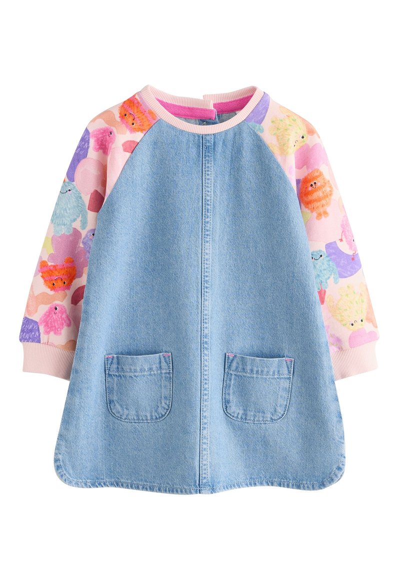 Spijkerjack met mouwen in een roze patroon met cartoonmonsters. Ronde zoom, twee voorkanten zakken en een roze rand bij de halslijn.