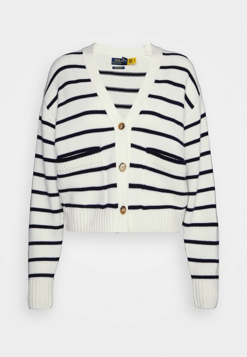 Bílý zkrácený kardigán s námořnickými vodorovnými pruhy, výstřihem do V, třemi hnědými knoflíky a dlouhými rukávy vyrobený z ribovaného pleteného materiálu.