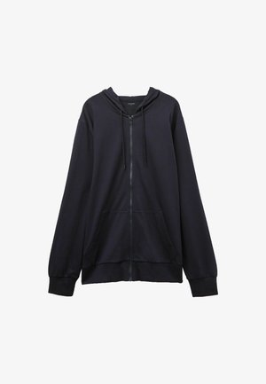 Černá mikina na zip s prostornou klokaní kapsou, kapucí na šňůrky a pružnými manžetami. Vyrobena z měkkého a pohodlného materiálu.