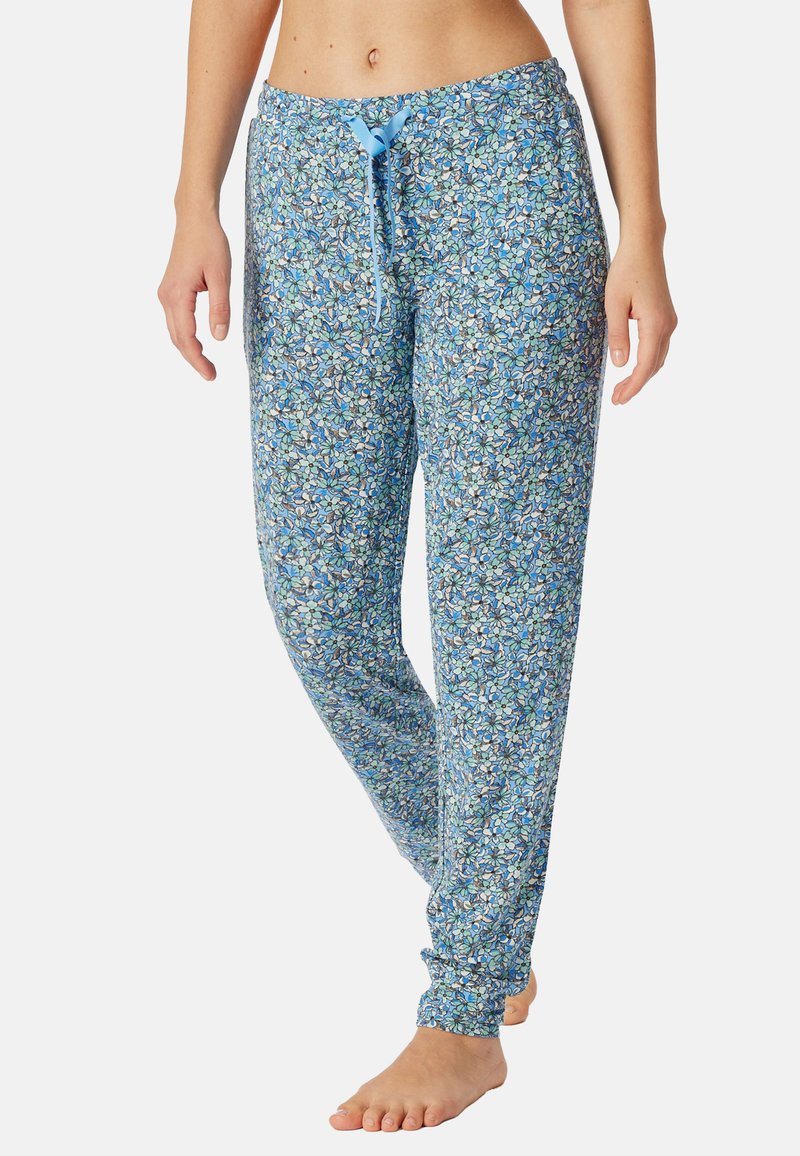 Lichte, bloemenpatroon pyjamabroek in tinten blauw met een koord in de taille. Zachte stof en taps toelopende manchetten verhogen het comfort.