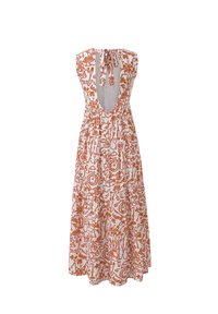 Weißes Kleid mit orangen Blumen- und geometrischen Mustern, ärmellos mit tiefem Rückenausschnitt, geraffter Taille und fließendem Rock.