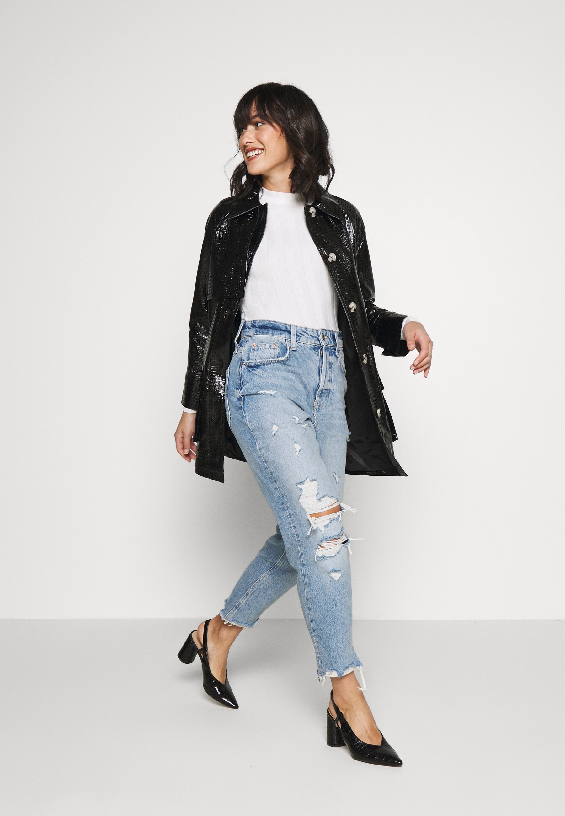 Missguided Petite EXTREME CREW NECK BODYSUIT Strikkegenser Missguided EXTREME CREW NECK BODYSUIT - Strikkegenser - white