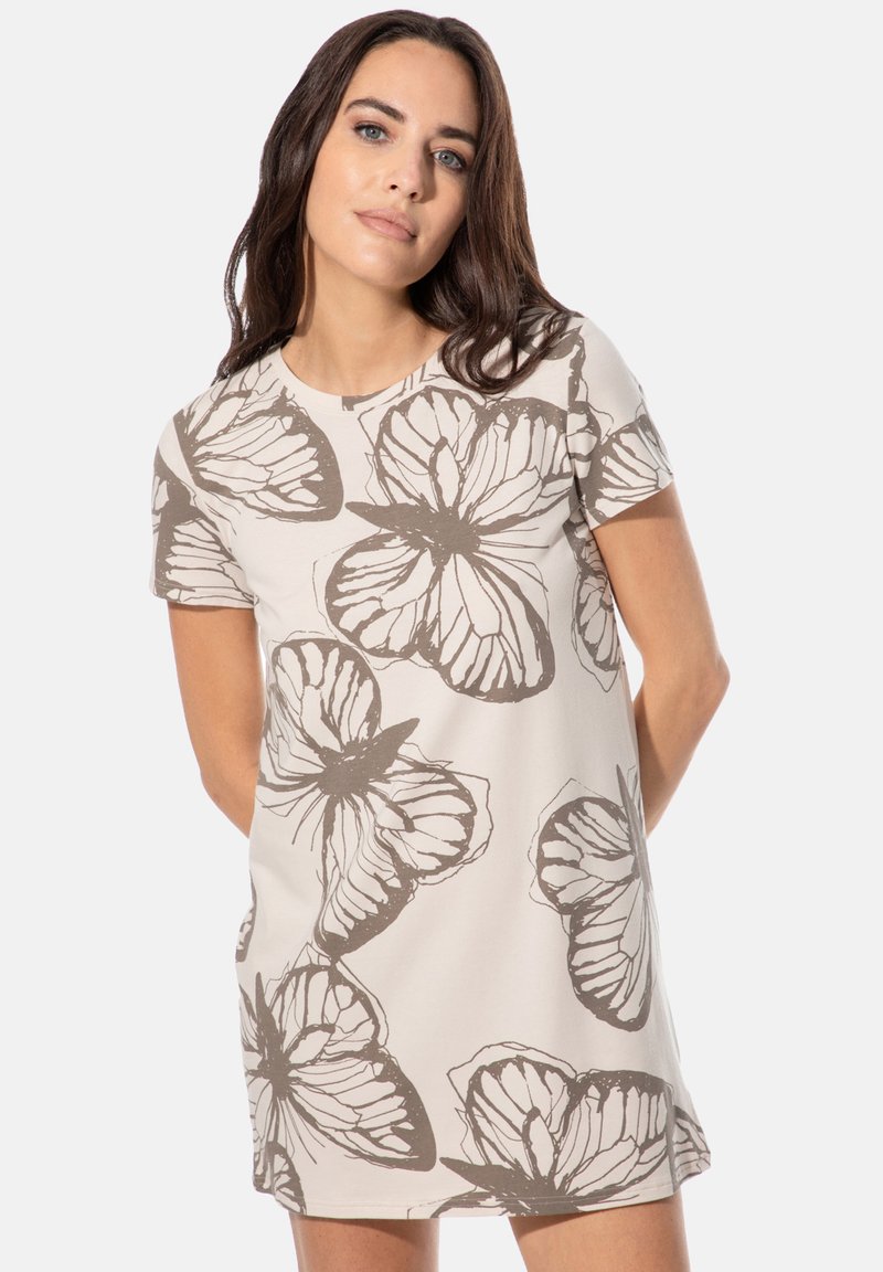 Kurzärmeliges Kleid in Beige mit großen braunen Schmetterlingsdrucken. Rundhalsausschnitt und lockere Passform mit glatter Textur.