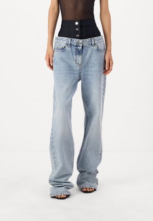 TROUSERS - Tiesaus kirpimo džinsai - light denim