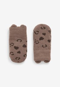 Braune Fäustlinge mit einer weichen Stricktextur, verziert mit dunkelbraunen Herz- und Pfotenabdruckmustern, die an den Fingerspitzen geöffnet sind für Vielseitigkeit.