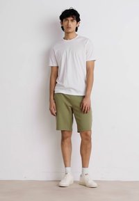 Calvin Klein MICRO LOGO REPREVE - Pantalones deportivos - delta green