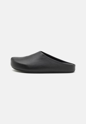 Marni FUSSBETT SABOT - Clogs - black