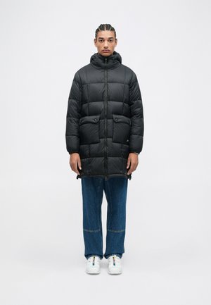 VOLUME HOOD COAT UNISEX - Daunenmantel - black