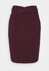 Burgunderfarbener Bleistiftrock mit tailliertem Gürtel und gefaltetem Vorderteil, aus glattem Stoff gefertigt; verfügt über einen knielangen Schnitt und klare Linien.