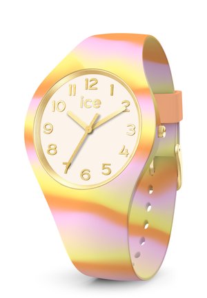 Montre brillante avec un bracelet en silicone dégradé pastel, marqueurs d'heure dorés et un cadran crème ; les caractéristiques incluent un simple cadran rond et des aiguilles dorées.