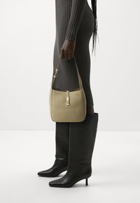 PARFOIS Handtas - ecru