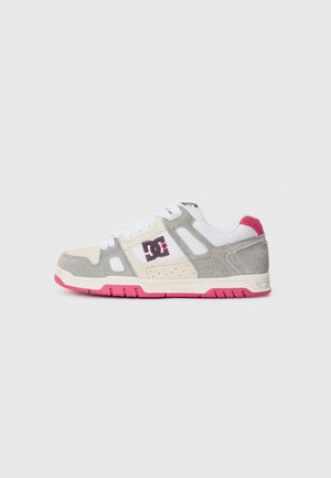 STAG - Skate shoes - white/pink
