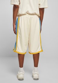 Starter LASER - Shorts - plwht hrznblu clfrnyllw