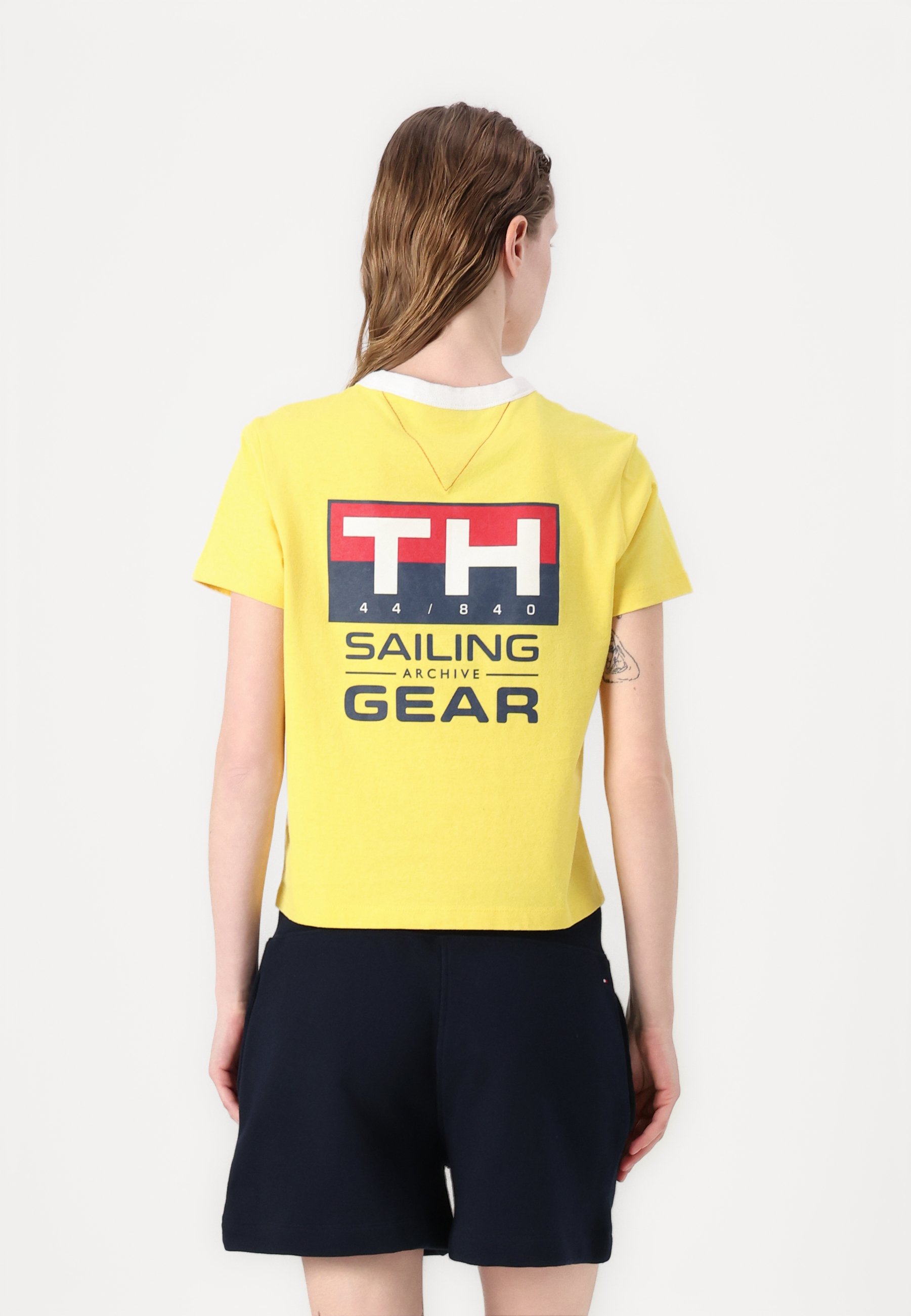 売れ筋商品|||トミー ヒルフィガー Tシャツ レディース トップス SAILING TEE - Print T-shirt - soft sunflower Tommy Hilfiger SAILING TEE - T-Shirt print - soft sunflower