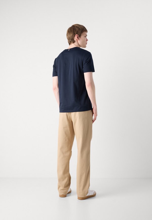 TESSLER - Basic T-shirt3