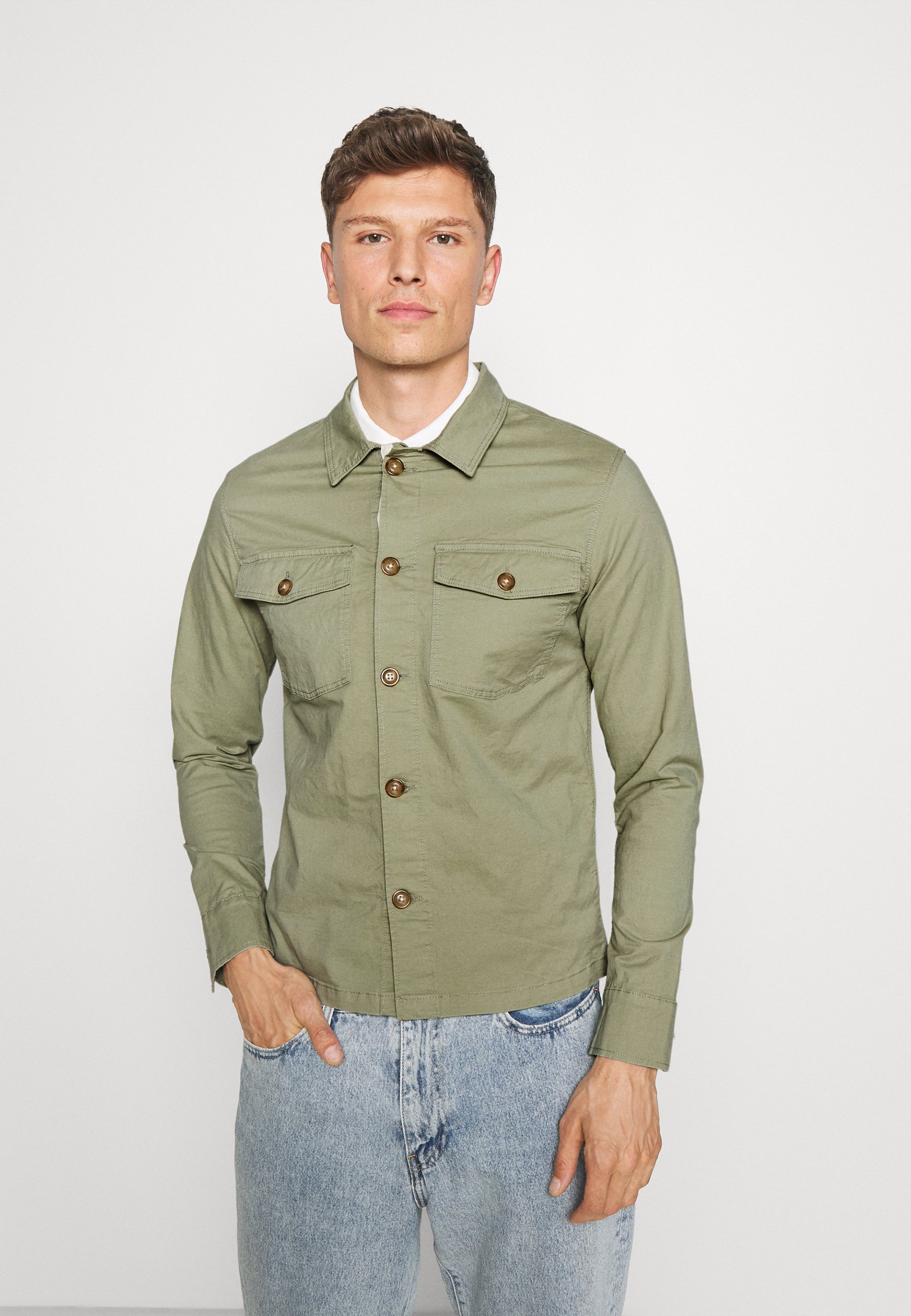 Selected Homme SLHELLIOT SHIRT JACKET - Leichte Jacke - tea/grün