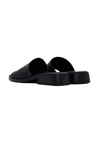 Derimod Mules - black