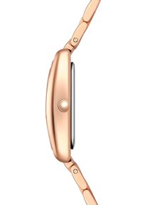 Reloj inteligente de color oro rosa con una caja rectangular elegante, bordes redondeados y un botón lateral, unido a una pulsera de eslabones de metal flexible.