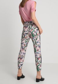 Ted Baker Bukser - multi-coloured