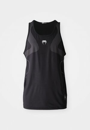 Svart atletisk linne med rund halsringning, nätpaneler i sidan och en reflexlogotyp i mitten. Slät, lättviktig tyg.