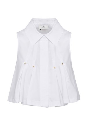 Panneau avant d'une chemise blanche sans manches avec large col et quatre petits boutons dorés sur tissu plissé.