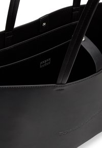 Tommy Jeans TOTE - Pirkinių krepšys - black