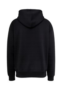 Czarna bluza z kapturem wykonana z miękkiego materiału o teksturowanym wzorze, z dużym kapturem, długimi rękawami oraz ściągaczami przy rękawach i u dołu.