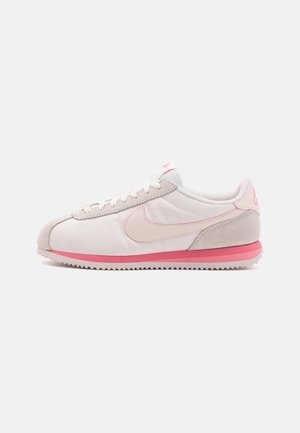 Nike Sportswear, Baskets basses - pink