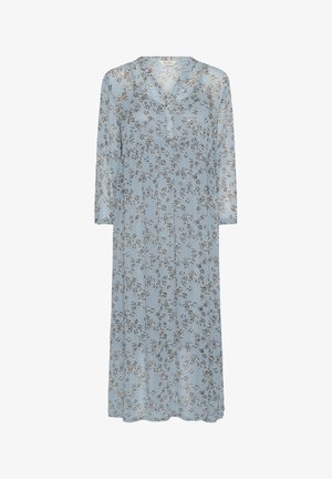 Duga, svijetloplava haljina od prozirnog materijala s malim smešnim cvjetnim uzorcima, s V-izrezom i rukavima do tri četvrtine.