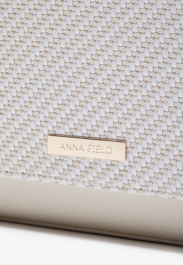 Handbag Product Details