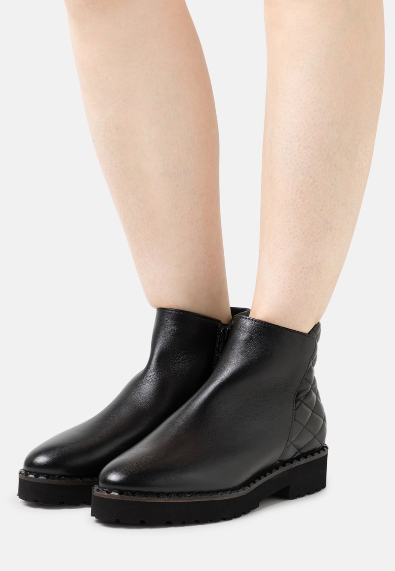 Anna Field LEATHER - Botas clássicas de cano curto - black