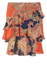 Leveähelmainen hame, jossa oranssin ja tummansinisen paisley-kuvio. Valmistettu kevyestä kankaasta, ja helmassa on kerroksittain röyhelöitä.