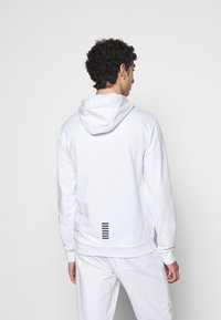 Thumbnail Image 3