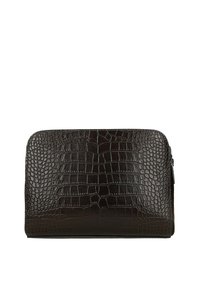 Ciemnobrązowa torba na zamek z sztucznej skóry o fakturze przypominającej krokodyla, prostokątny kształt i gładkie wykończenie.