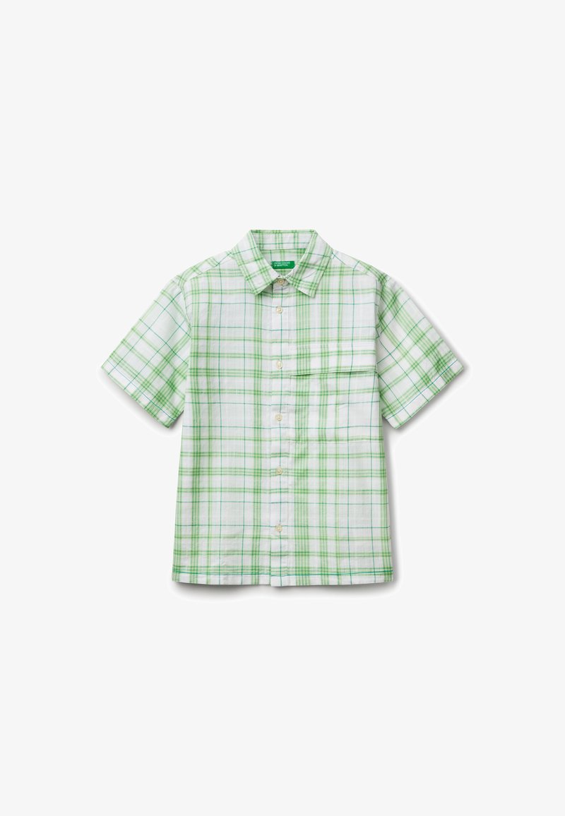 Kratší rukávový shirt vyrobený z lehkého materiálu, s zeleno-bílou kostkovanou vzorem, knoflíkovým zapínáním vpředu a jednou kapsou na hrudi.